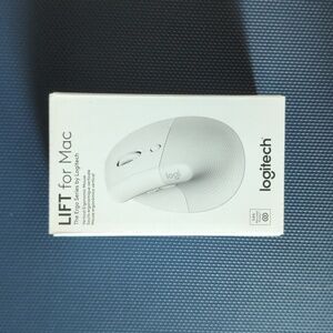 LIFT for Mac Vertical Ergonomic Mouse, White